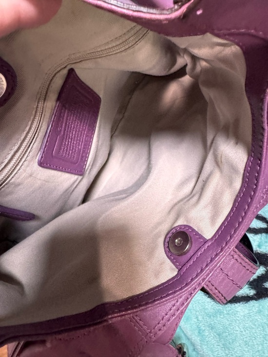 Coach SoHo Plum Leather Shoulder Bag with Buckle Detail - Picture 9 of 11